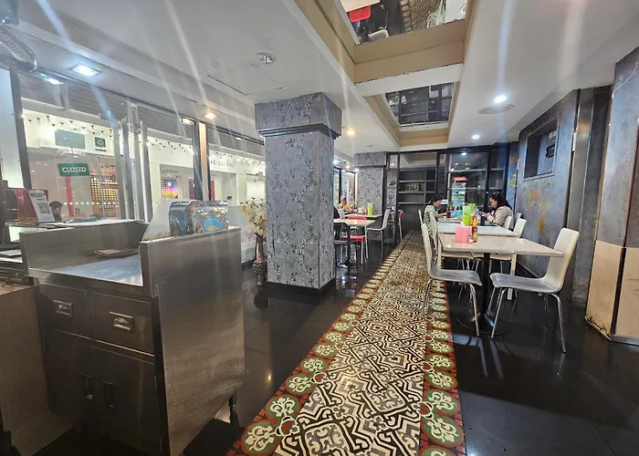 Cozi Inn ,